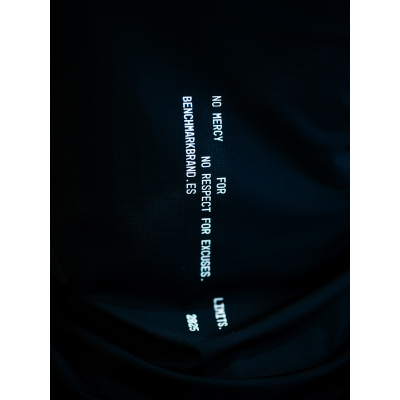 VØID CROP TOP black
